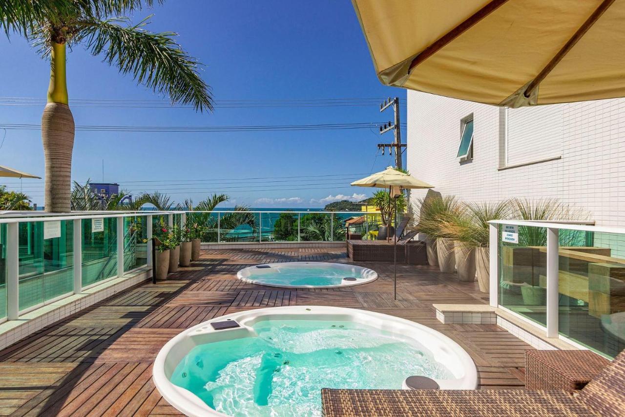 Boulevard 224D - Excelente Apartamento Em Condominio De Luxo No Centro De Bombinhas - Piscina - Jacuzzi - Academia - Portaria 24H. Bagian luar foto