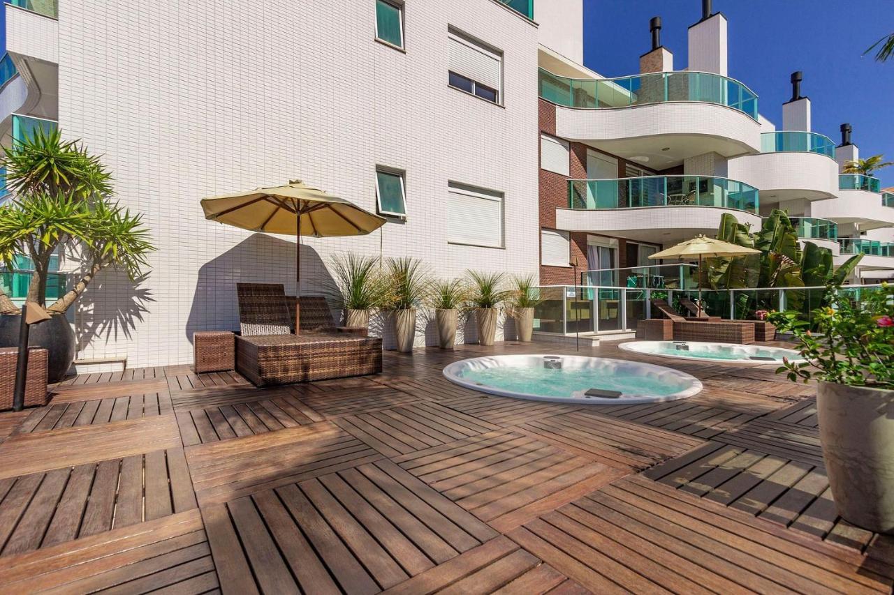 Boulevard 224D - Excelente Apartamento Em Condominio De Luxo No Centro De Bombinhas - Piscina - Jacuzzi - Academia - Portaria 24H. Bagian luar foto