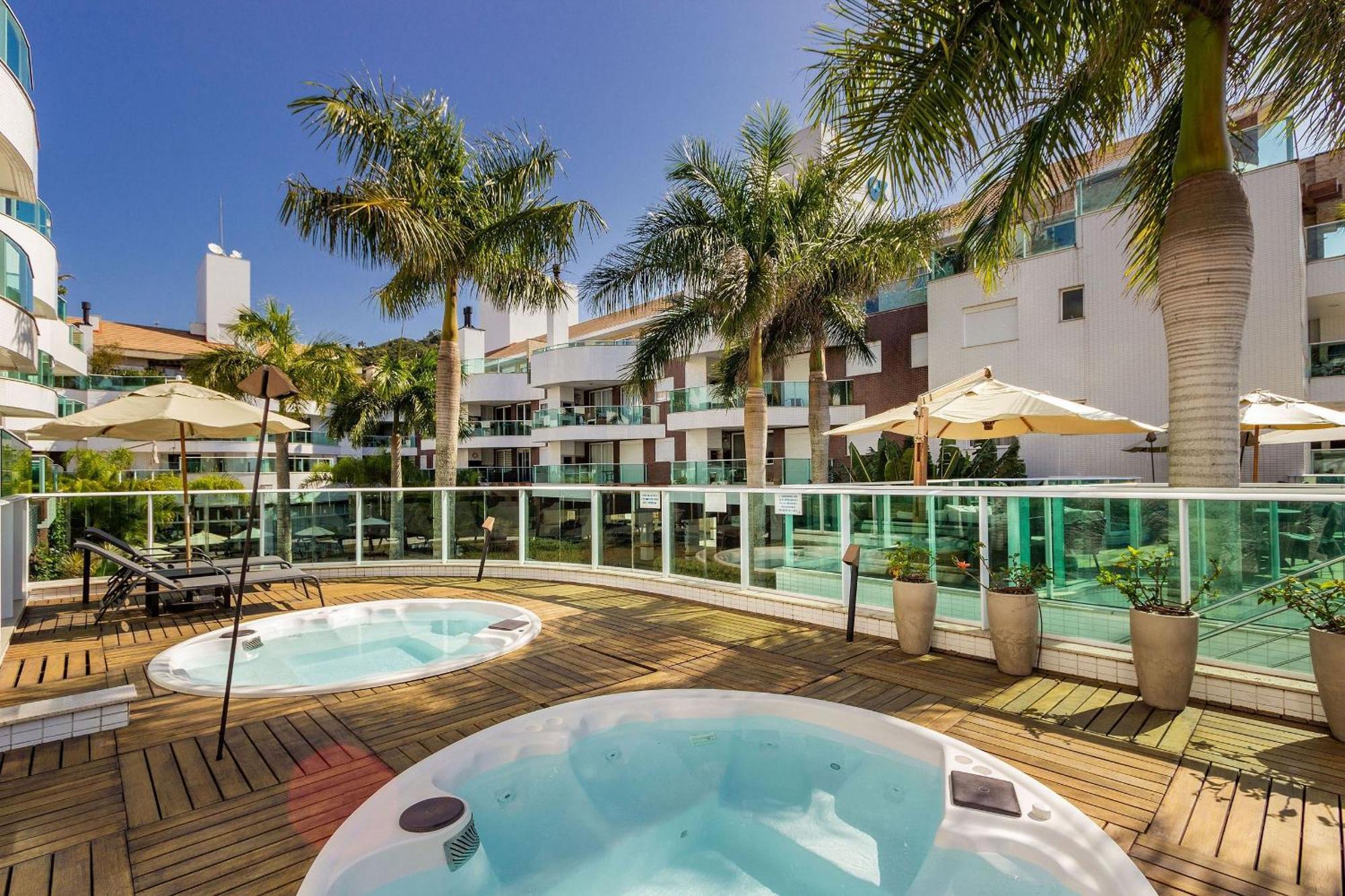 Boulevard 224D - Excelente Apartamento Em Condominio De Luxo No Centro De Bombinhas - Piscina - Jacuzzi - Academia - Portaria 24H. Bagian luar foto