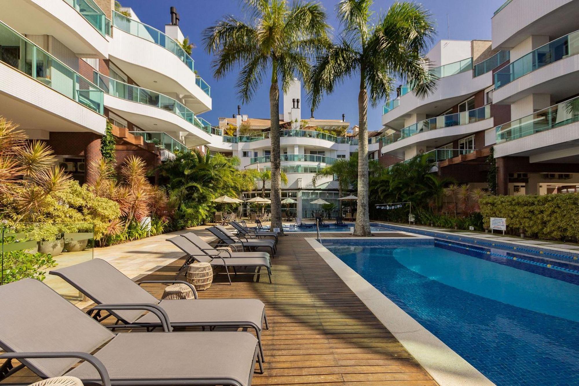 Boulevard 224D - Excelente Apartamento Em Condominio De Luxo No Centro De Bombinhas - Piscina - Jacuzzi - Academia - Portaria 24H. Bagian luar foto
