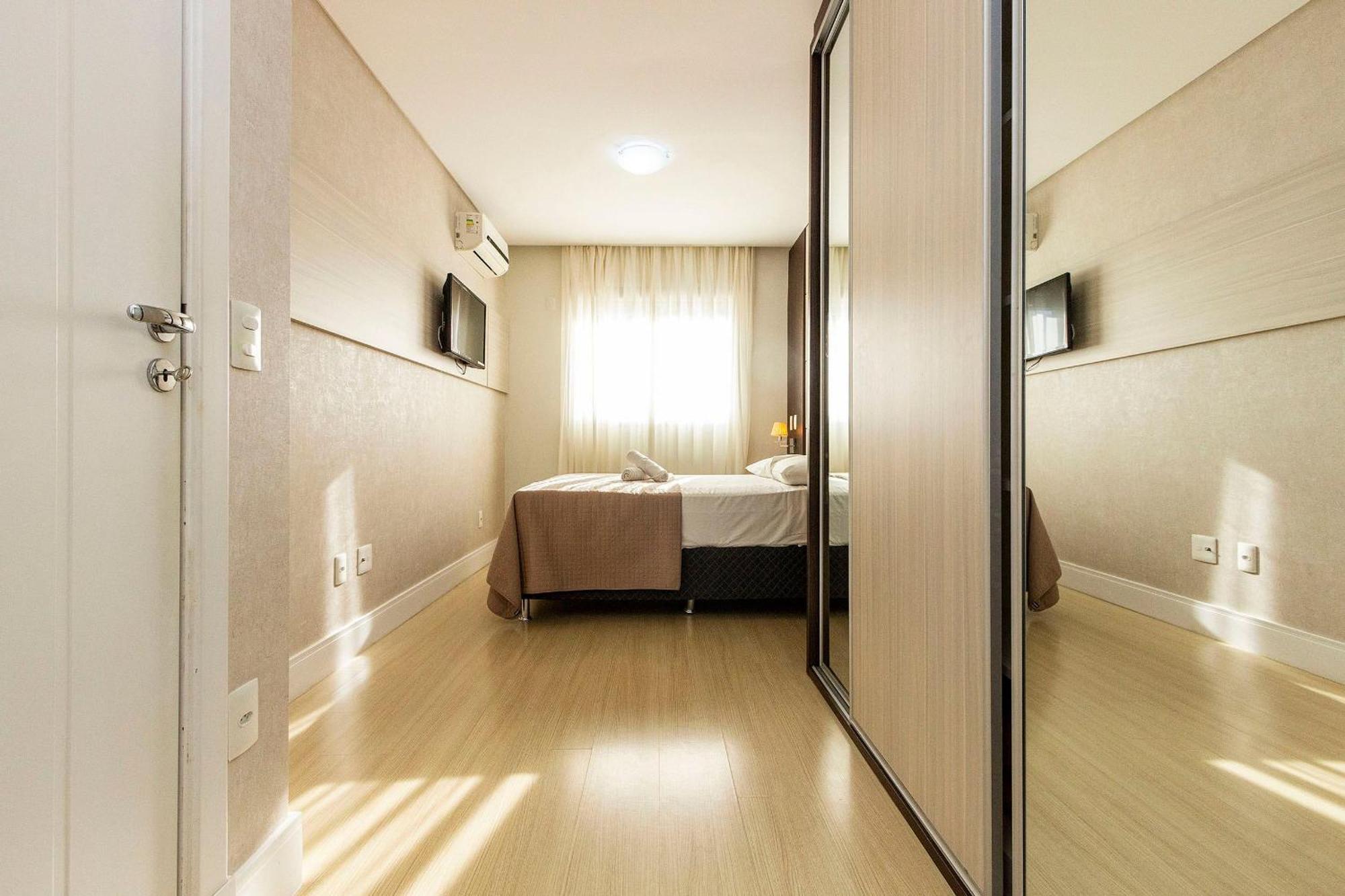 Boulevard 224D - Excelente Apartamento Em Condominio De Luxo No Centro De Bombinhas - Piscina - Jacuzzi - Academia - Portaria 24H. Bagian luar foto