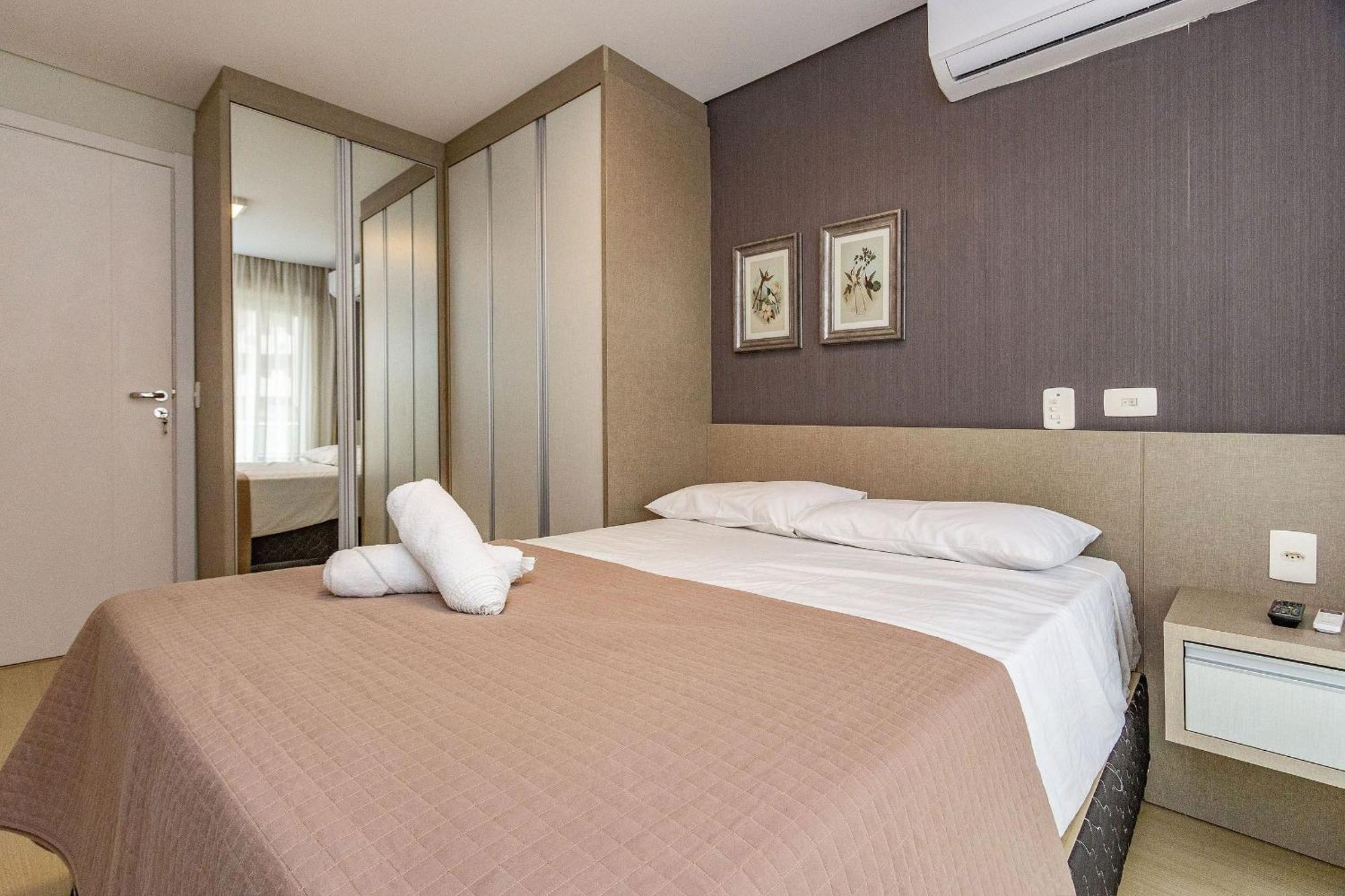 Boulevard 224D - Excelente Apartamento Em Condominio De Luxo No Centro De Bombinhas - Piscina - Jacuzzi - Academia - Portaria 24H. Bagian luar foto