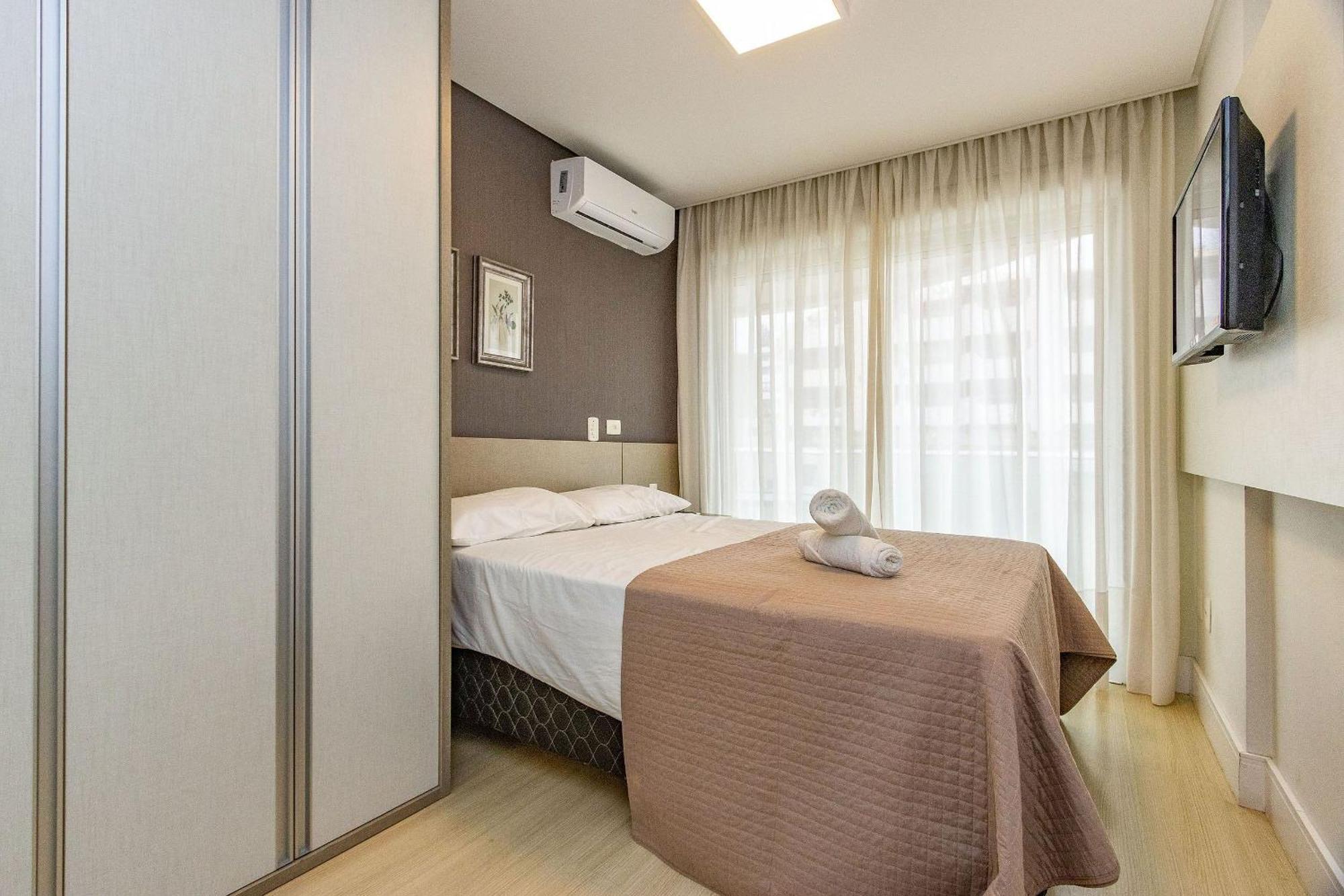 Boulevard 224D - Excelente Apartamento Em Condominio De Luxo No Centro De Bombinhas - Piscina - Jacuzzi - Academia - Portaria 24H. Bagian luar foto